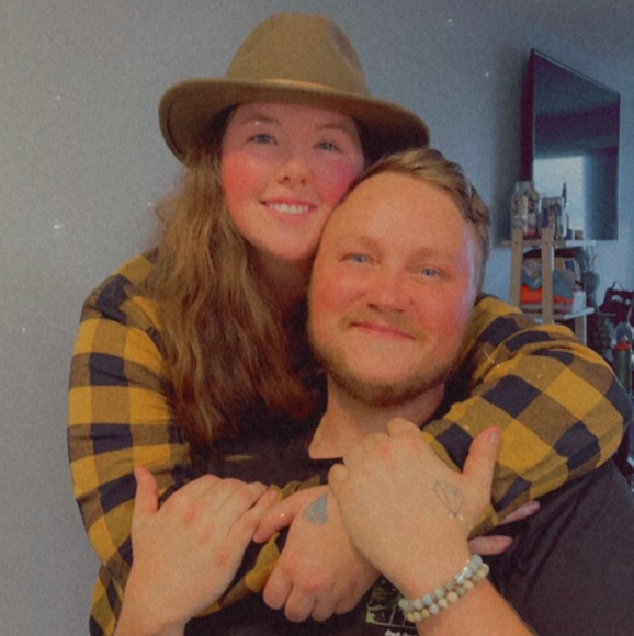 Meet your Posher, Melissa - Picture 1 of 1